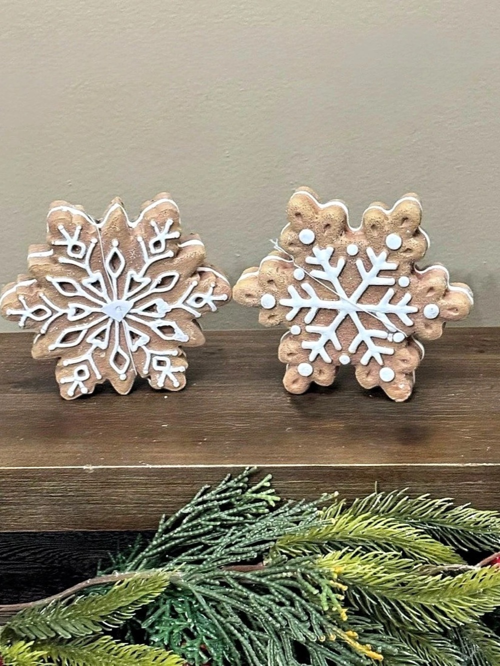 Snowflake Ornaments Set of 2 in Brown & White